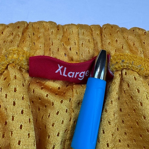 *Supreme Shorts Men's Size XLarge Yellow Basketball Paw Zip Packet Elastic Waist - Picture 3 of 16